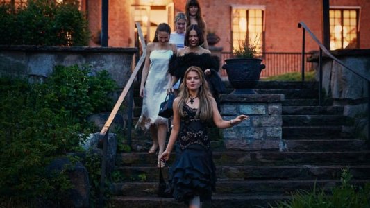 Barracuda Queens izle
