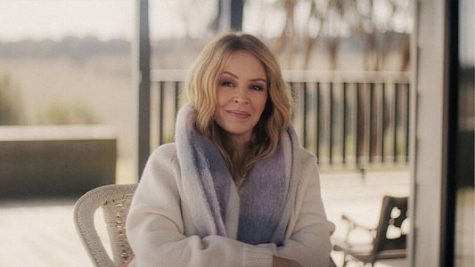 Kylie izle